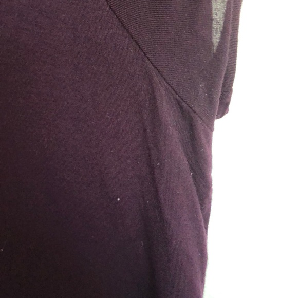 Holiday V-Neck T - Picture 2 of 3